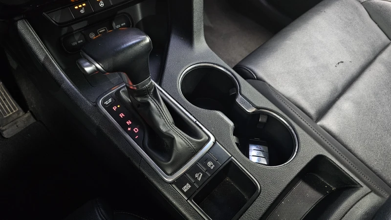 Kia Sportage 2.0 2WD PRESTIGE autogeorge.com, снимка 8 - Автомобили и джипове - 52176551