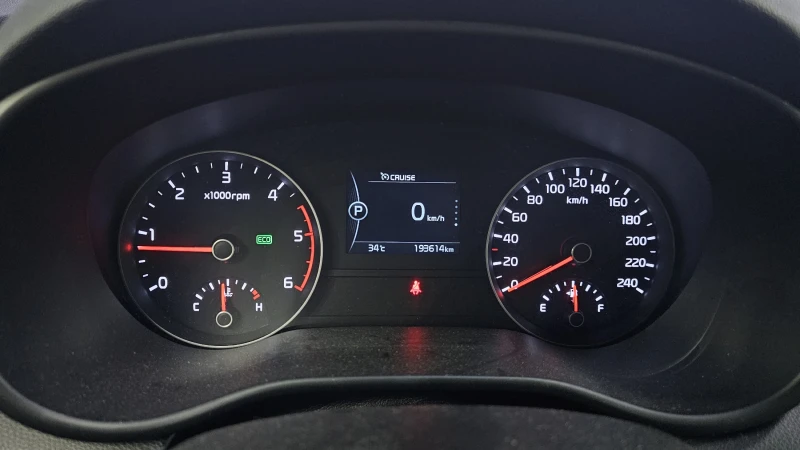 Kia Sportage 2.0 2WD PRESTIGE autogeorge.com, снимка 7 - Автомобили и джипове - 52176551