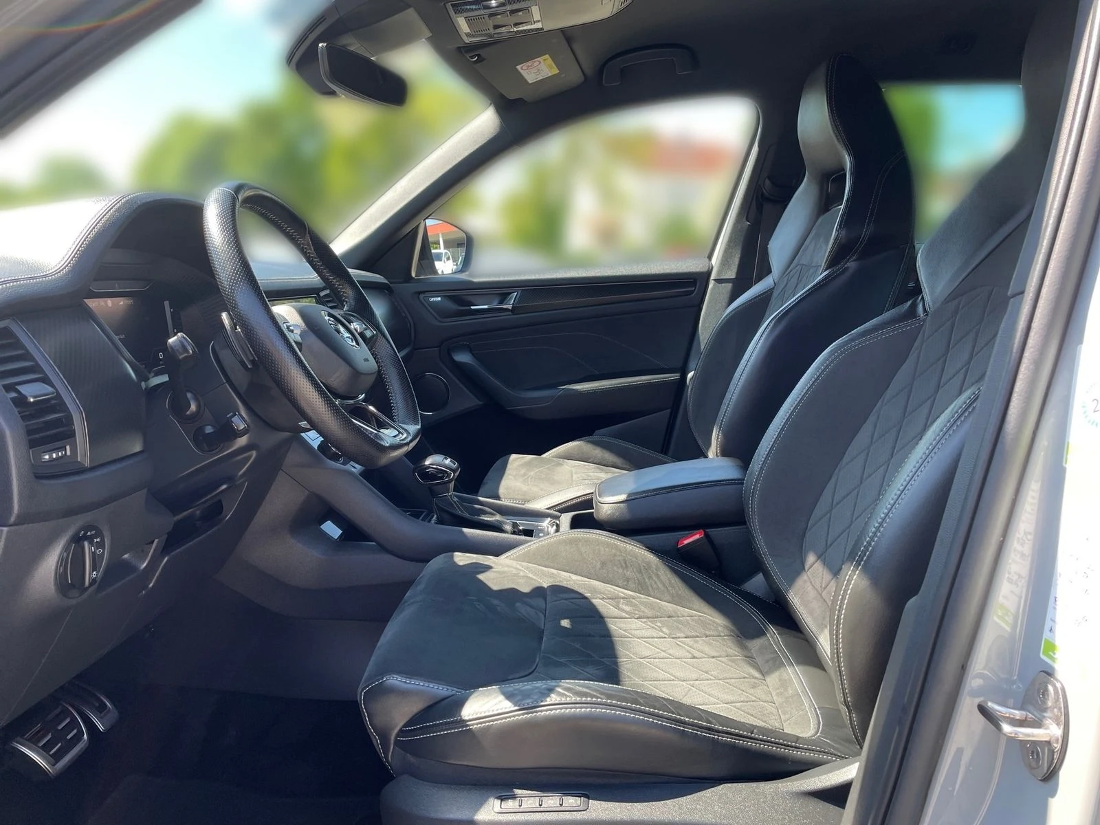 Skoda Kodiaq 2.0TDI/150HP/ST-LINE/MATRIX/NAVI/LED/CAM/MEMO/E154 - изображение 8