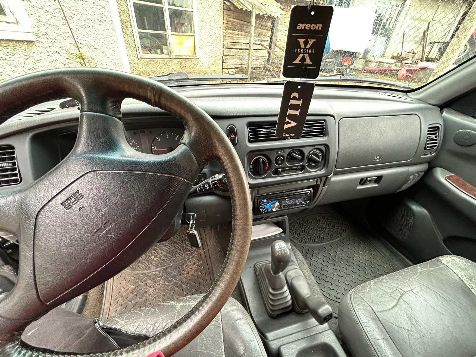 Mitsubishi Pajero  - изображение 8