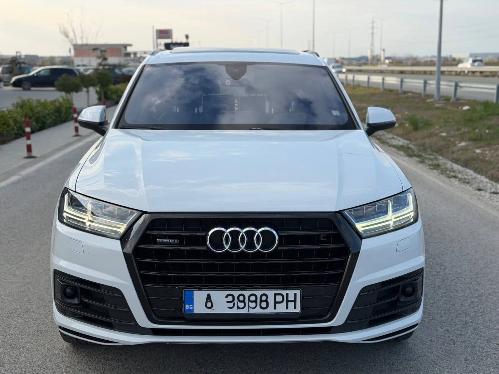 Audi Q7 S LINE , снимка 7 - Автомобили и джипове - 54030429