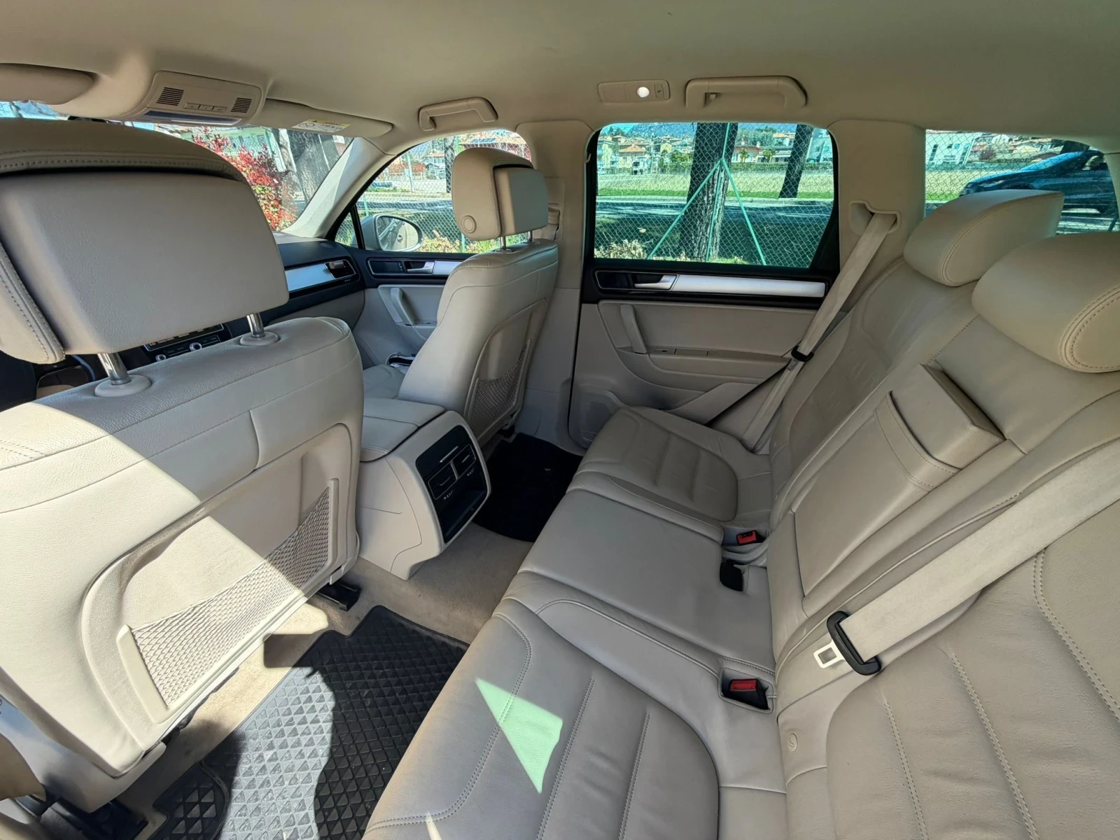 VW Touareg 3.0 TDI tiptronic BlueMotion Techn. Executi | Mobile.bg � ����������� 16