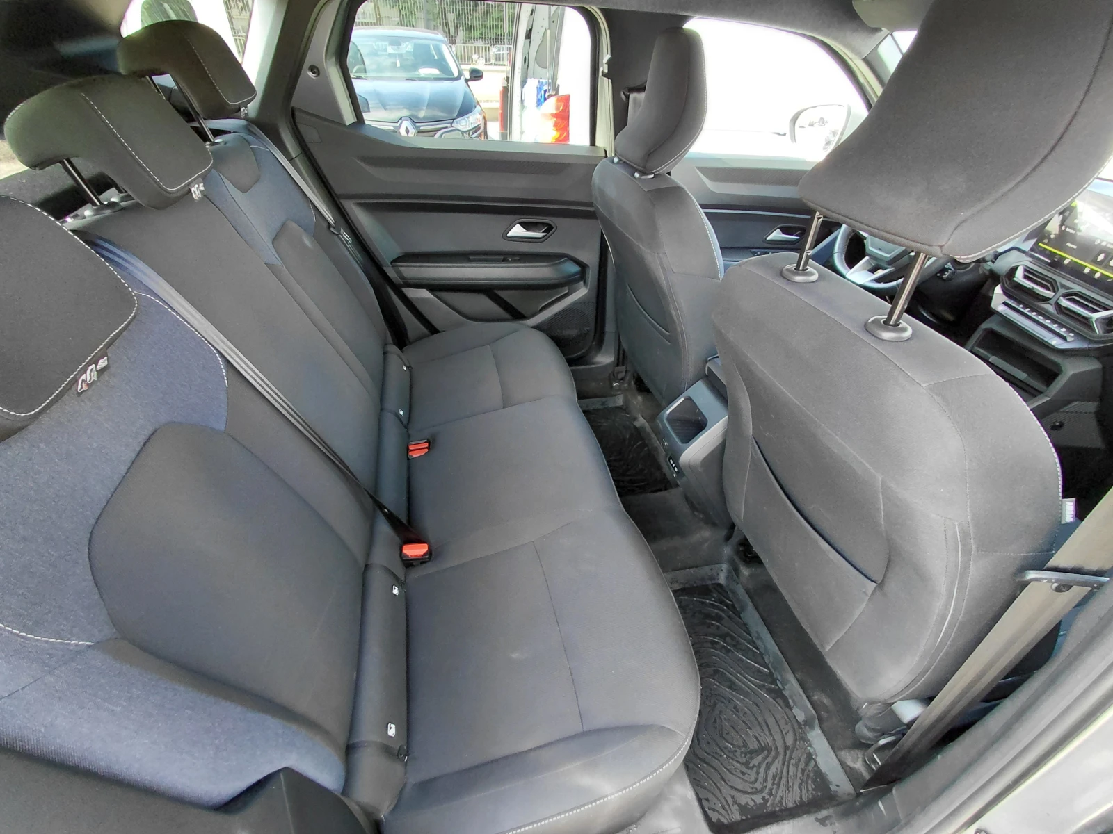Dacia Duster Hybrid 140 �.�/Journey | Mobile.bg � ����������� 17