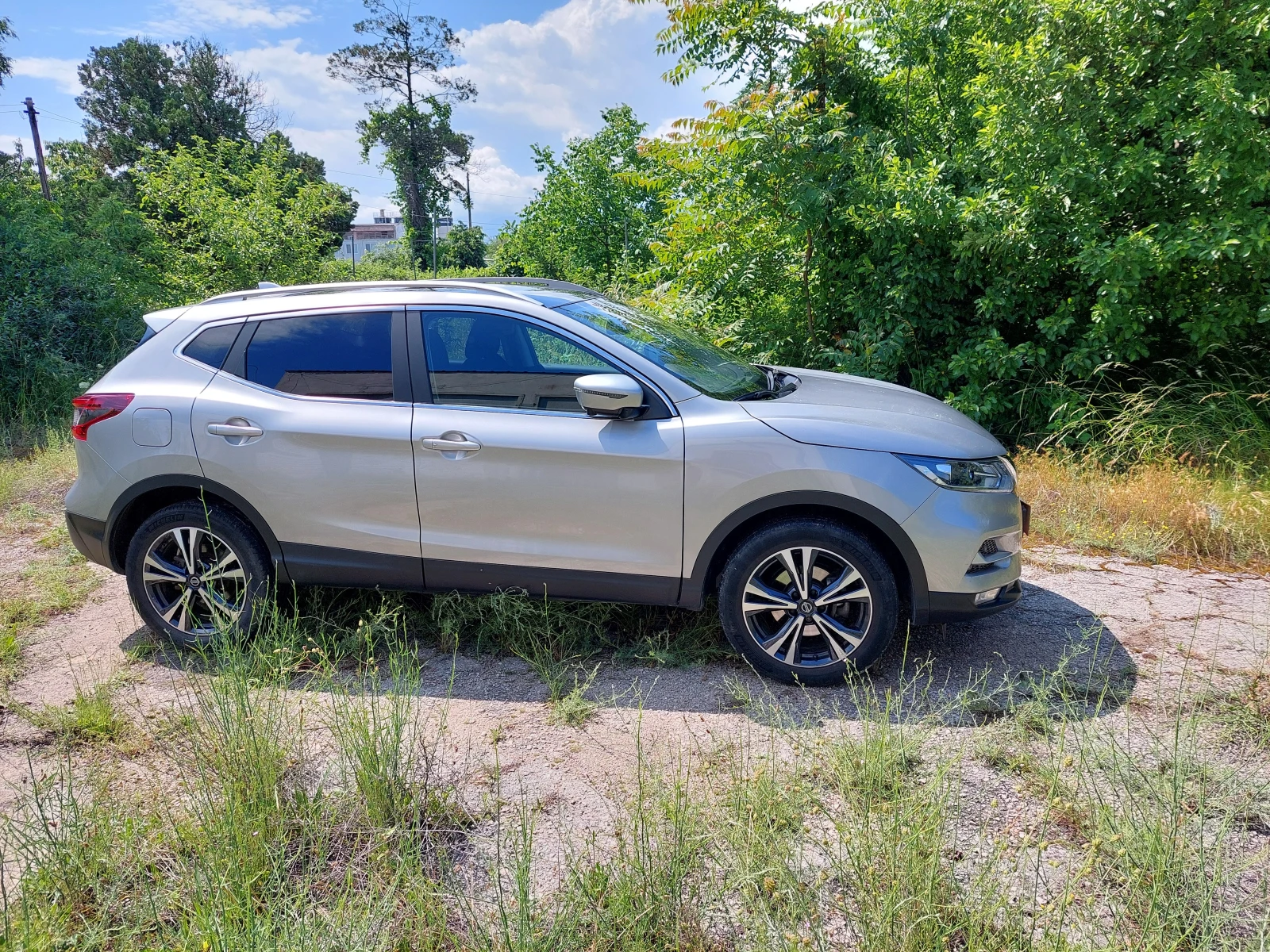 Nissan Qashqai N-connecta Plus, снимка 2 - Автомобили и джипове - 55141638
