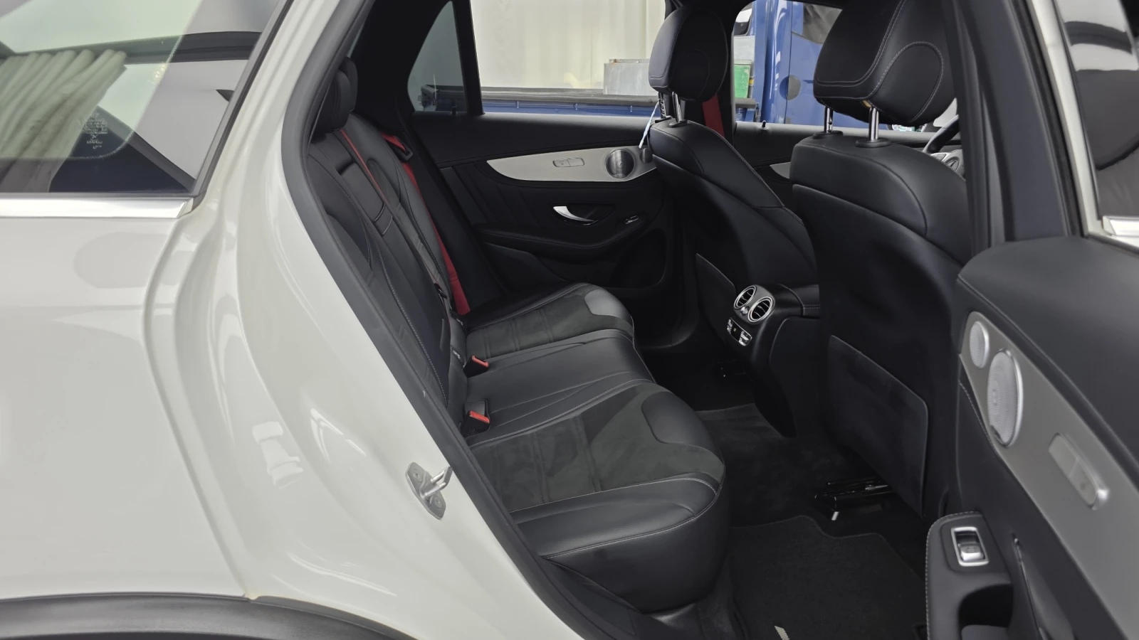 Mercedes-Benz GLC 63 AMG 360* HUD* 4MATIC+ * HUD* DIS* КРАЙНА ЦЕНА, снимка 16 - Автомобили и джипове - 55153862