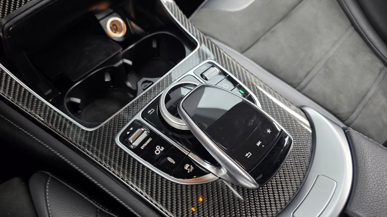 Mercedes-Benz GLC 63 AMG 360* HUD* 4MATIC+ * HUD* DIS* КРАЙНА ЦЕНА, снимка 13 - Автомобили и джипове - 55153862