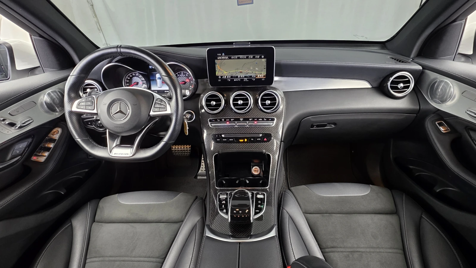 Mercedes-Benz GLC 63 AMG 360* HUD* 4MATIC+ * HUD* DIS* КРАЙНА ЦЕНА, снимка 7 - Автомобили и джипове - 55153862