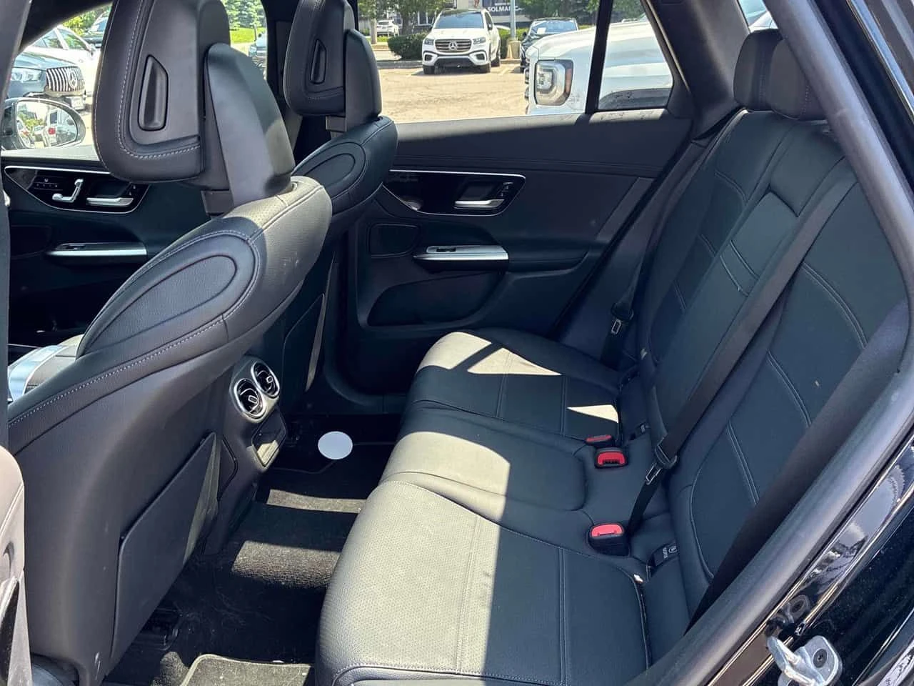 Mercedes-Benz GLC 300 | CARFAX | БЕЗ ПЪРВОНАЧАЛНА ВНОСКА, снимка 12 - Автомобили и джипове - 55304382