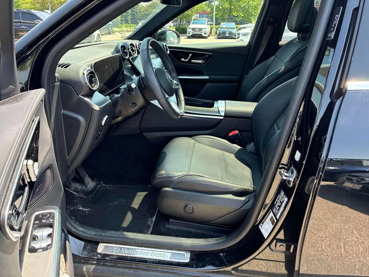 Mercedes-Benz GLC 300 | CARFAX | БЕЗ ПЪРВОНАЧАЛНА ВНОСКА, снимка 8 - Автомобили и джипове - 55304382