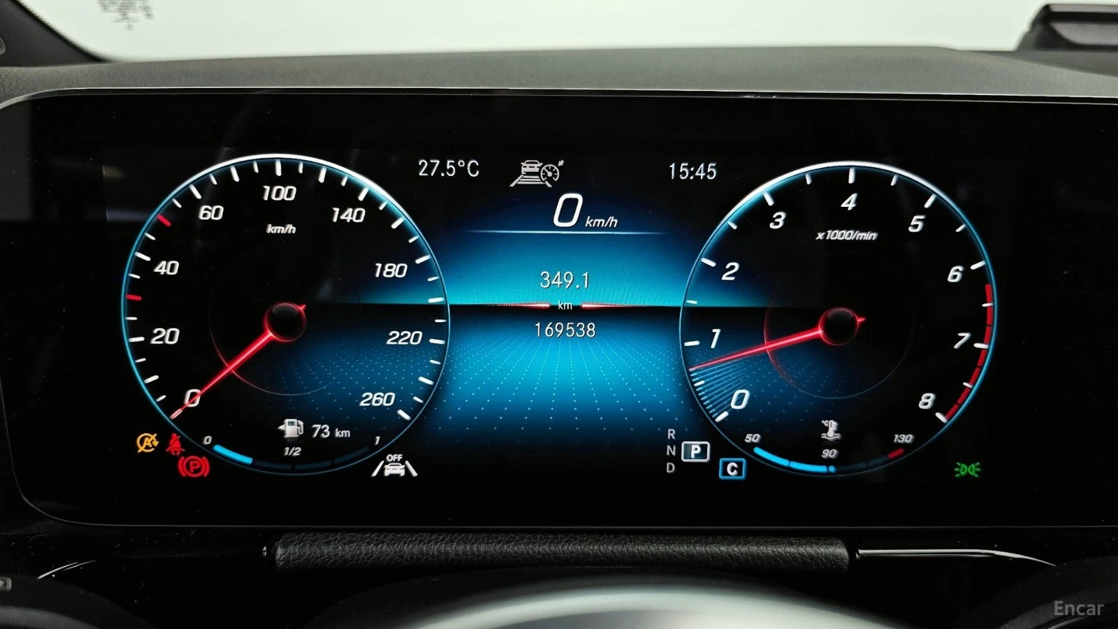 Mercedes-Benz GLA 220 ДИСТРОНИК* КАМЕРА* ПАНОРАМА* ПОДГРЕВ* , снимка 8 - Автомобили и джипове - 55432938