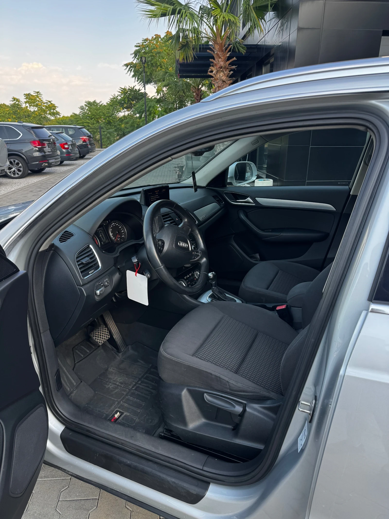 Audi Q3, снимка 8 - Автомобили и джипове - 55936110