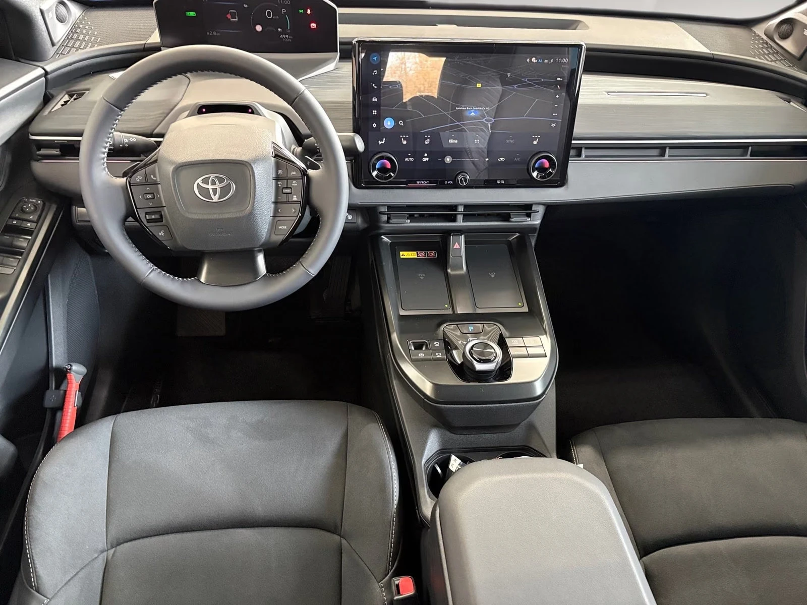Toyota C-HR + /77KWH/343HP/HUD/LOUNGE/360/C�RPLAY/352h | Mobile.bg � ����������� 8