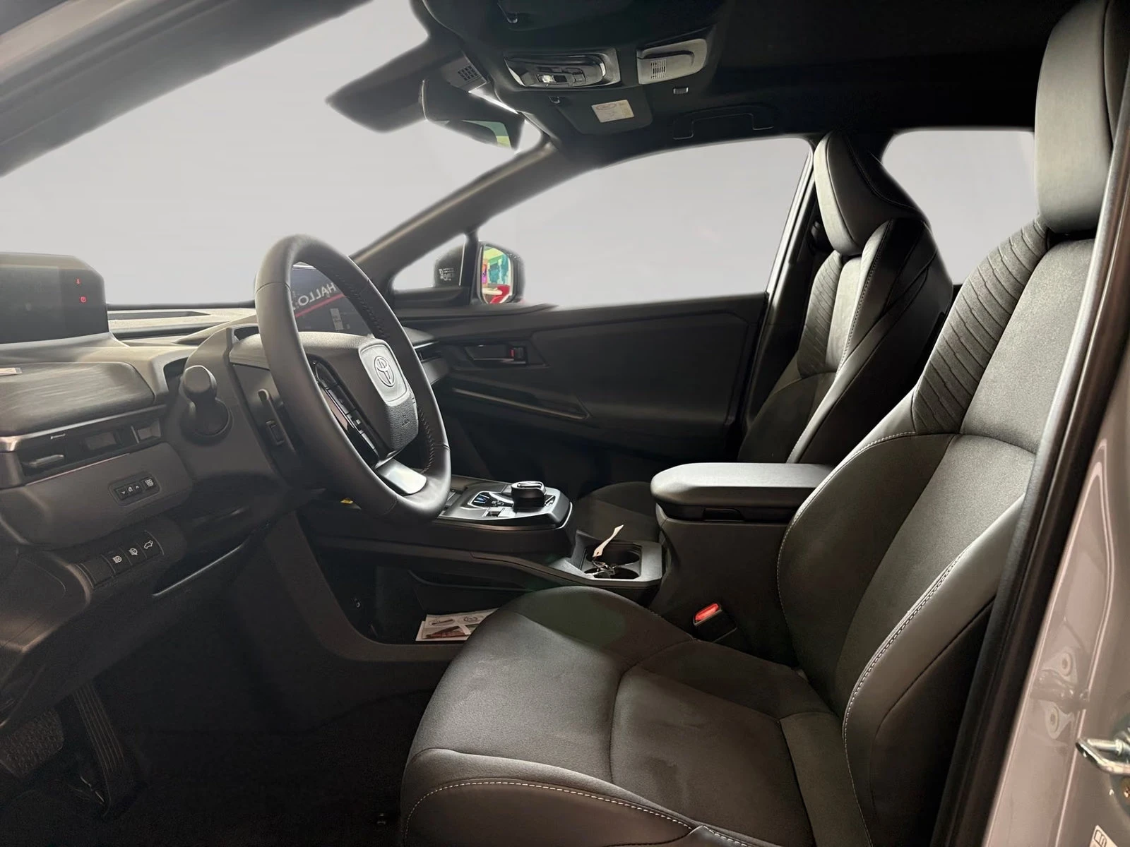 Toyota C-HR + /77KWH/343HP/HUD/LOUNGE/360/C�RPLAY/352h | Mobile.bg � ����������� 12