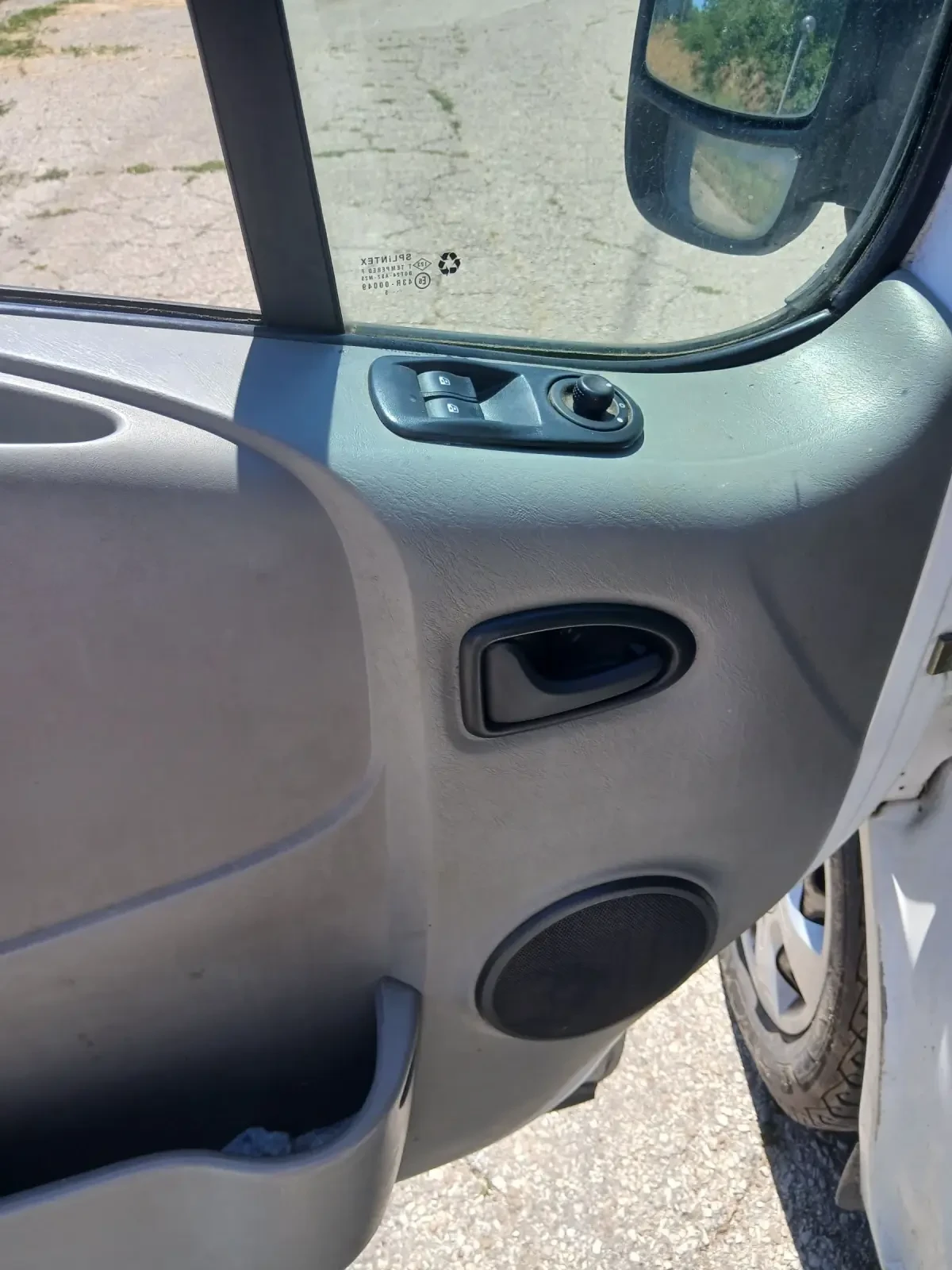 Renault Trafic 1.9 dci 101 ps - изображение 7