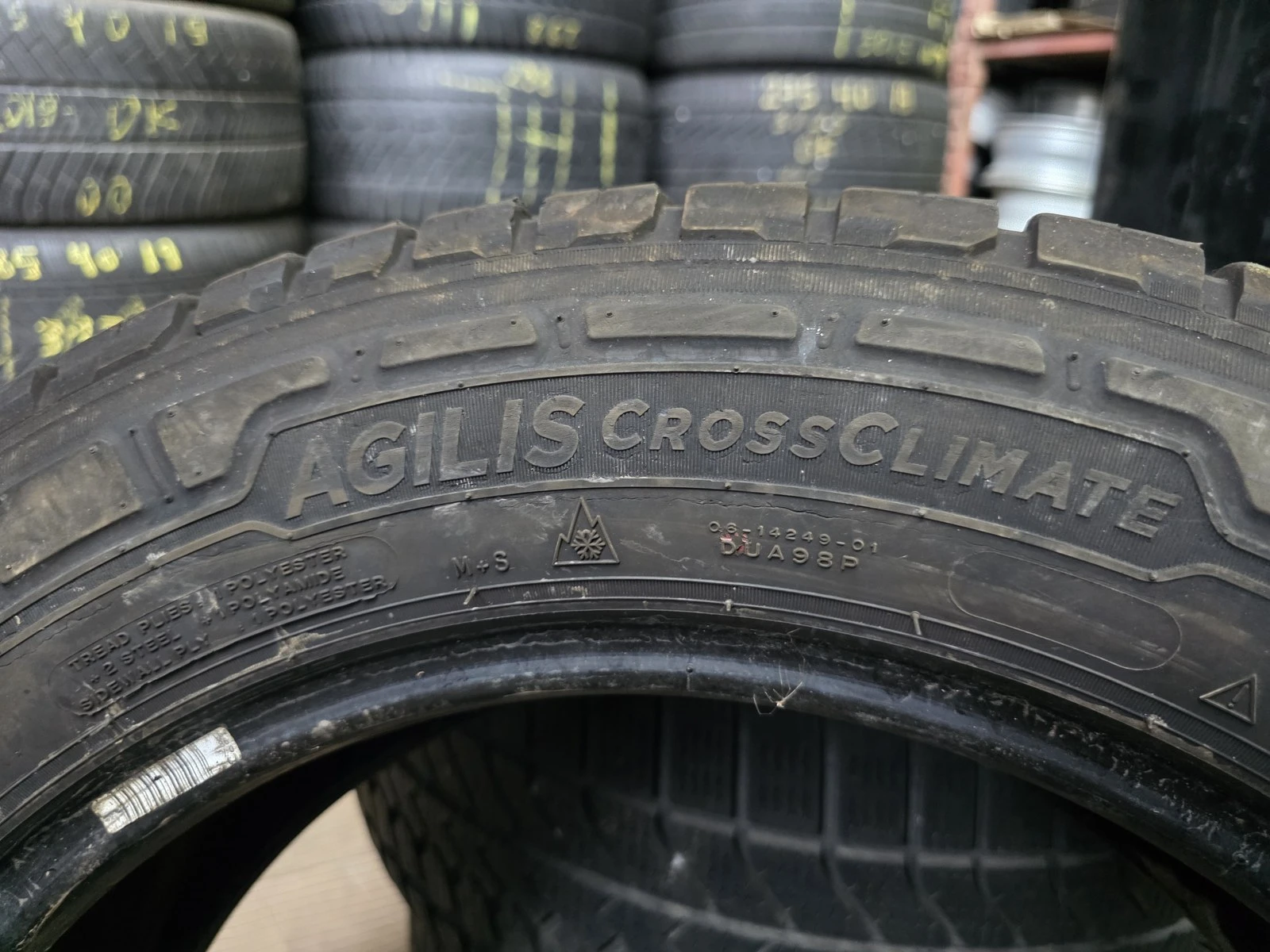 Гуми Всесезонни 215/60R17, снимка 5 - Гуми и джанти - 56664285