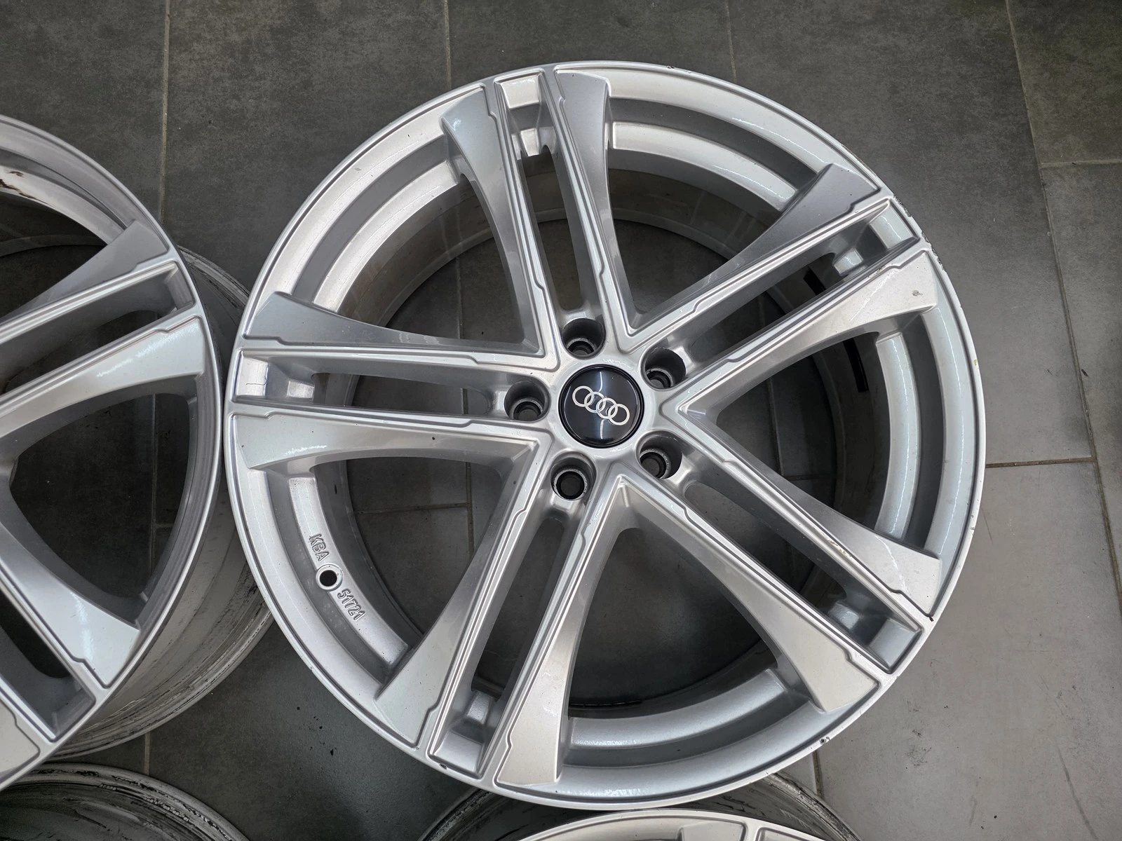Джанти за Audi, снимка 4 - Гуми и джанти - 56718995