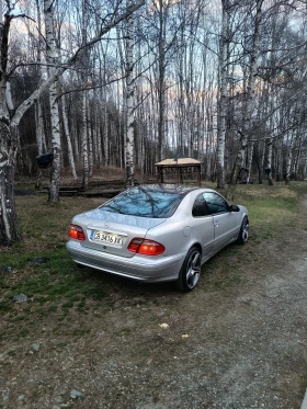 Mercedes-Benz CLK мн.добро газ, снимка 8