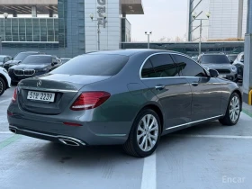 Mercedes-Benz E 220, снимка 2