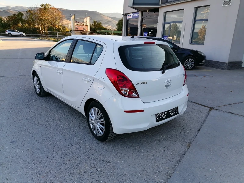 Hyundai I20 * 1.3 FECELIFT * Фабрична Газ * , снимка 4 - Автомобили и джипове - 47504481