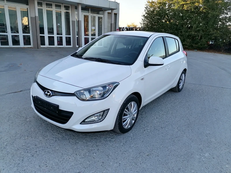 Hyundai I20 * 1.3 FECELIFT * Фабрична Газ * , снимка 2 - Автомобили и джипове - 47504481