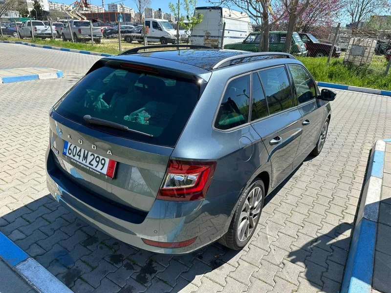 Skoda Fabia комби, снимка 3 - Автомобили и джипове - 47780400