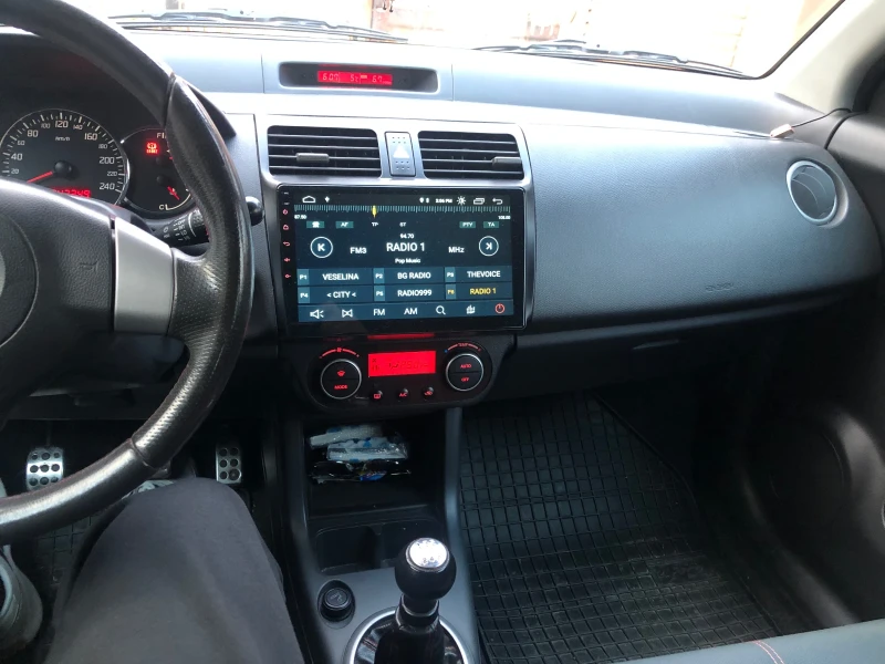 Suzuki Swift 1, 6 Sport , снимка 6 - Автомобили и джипове - 48930535