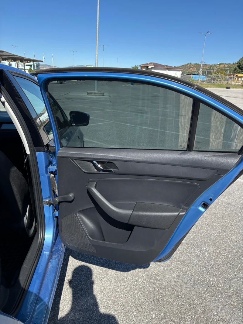 Skoda Rapid, снимка 11 - Автомобили и джипове - 51767440