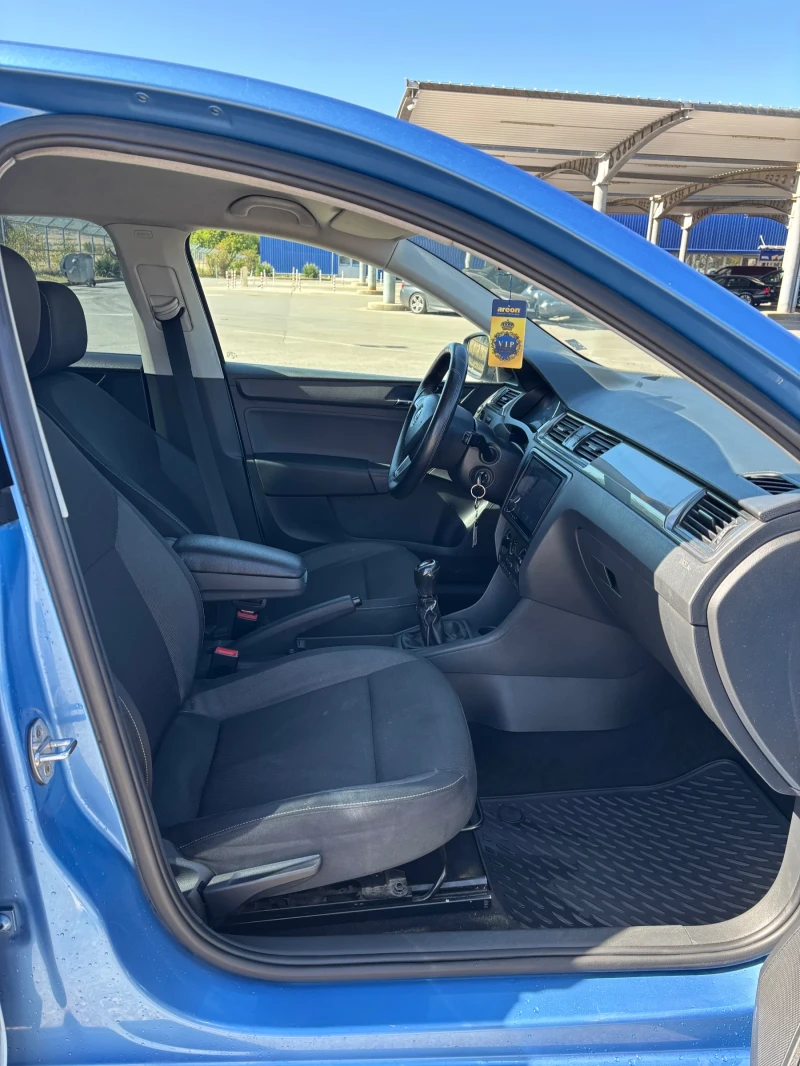 Skoda Rapid, снимка 13 - Автомобили и джипове - 51767440