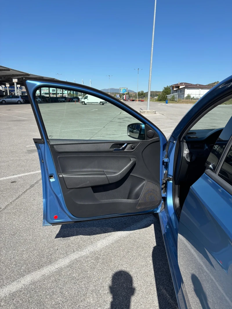 Skoda Rapid, снимка 14 - Автомобили и джипове - 51767440