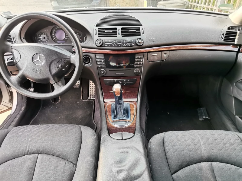 Mercedes-Benz E 200 2.2 cdi, снимка 4 - Автомобили и джипове - 52325485