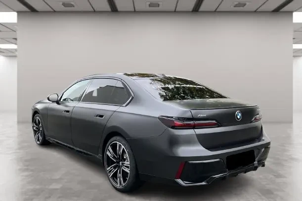 BMW 740 d xDrive = M-Sport Pro = Shadow Line Гаранция, снимка 2 - Автомобили и джипове - 53261308