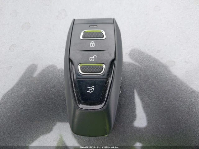 Aston Martin DBX ДИСТРОНИК* 360* ЧЕРВЕНА КОЖА* ПАНОРАМА* БОСЕ* , снимка 10 - Автомобили и джипове - 53287367