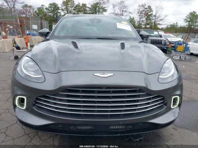 Aston Martin DBX ДИСТРОНИК* 360* ЧЕРВЕНА КОЖА* ПАНОРАМА* БОСЕ* , снимка 11 - Автомобили и джипове - 53287367
