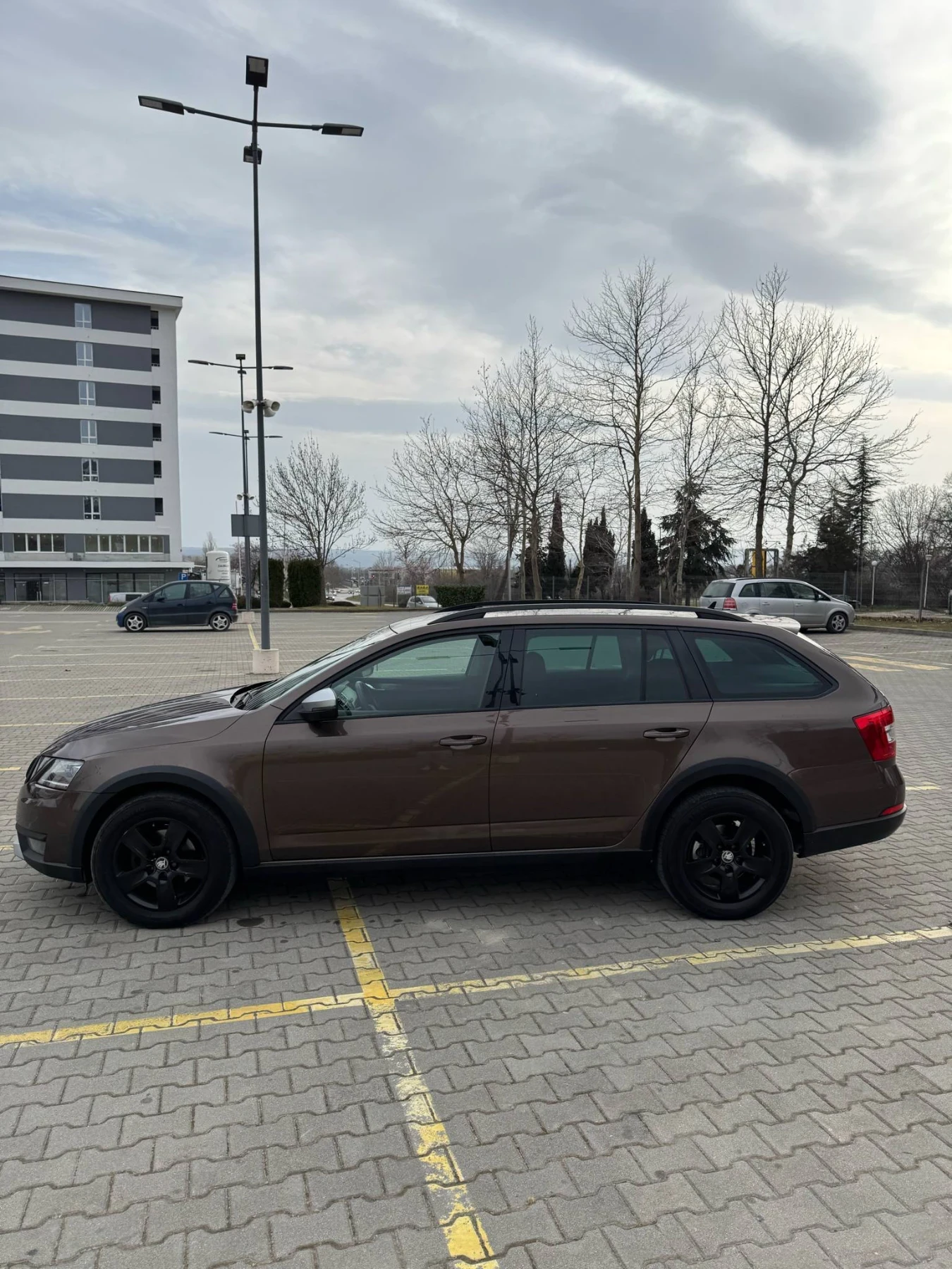 Skoda Octavia Scaut Лизинг без първоначална вноска - изображение 2