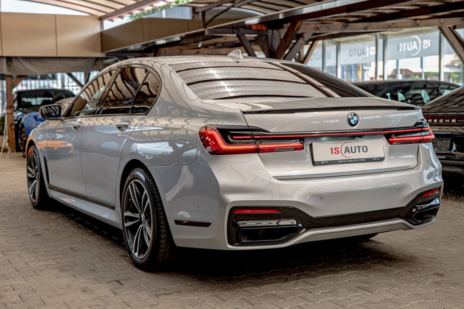BMW 750  xDrive/Harman Kardon/Soft Close/HuD/Aero Dynamic - изображение 6