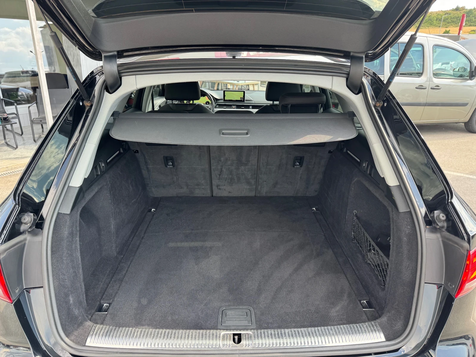 Audi A4 Allroad 218  / CarPlay / Virtual Cockpit | Mobile.bg   12