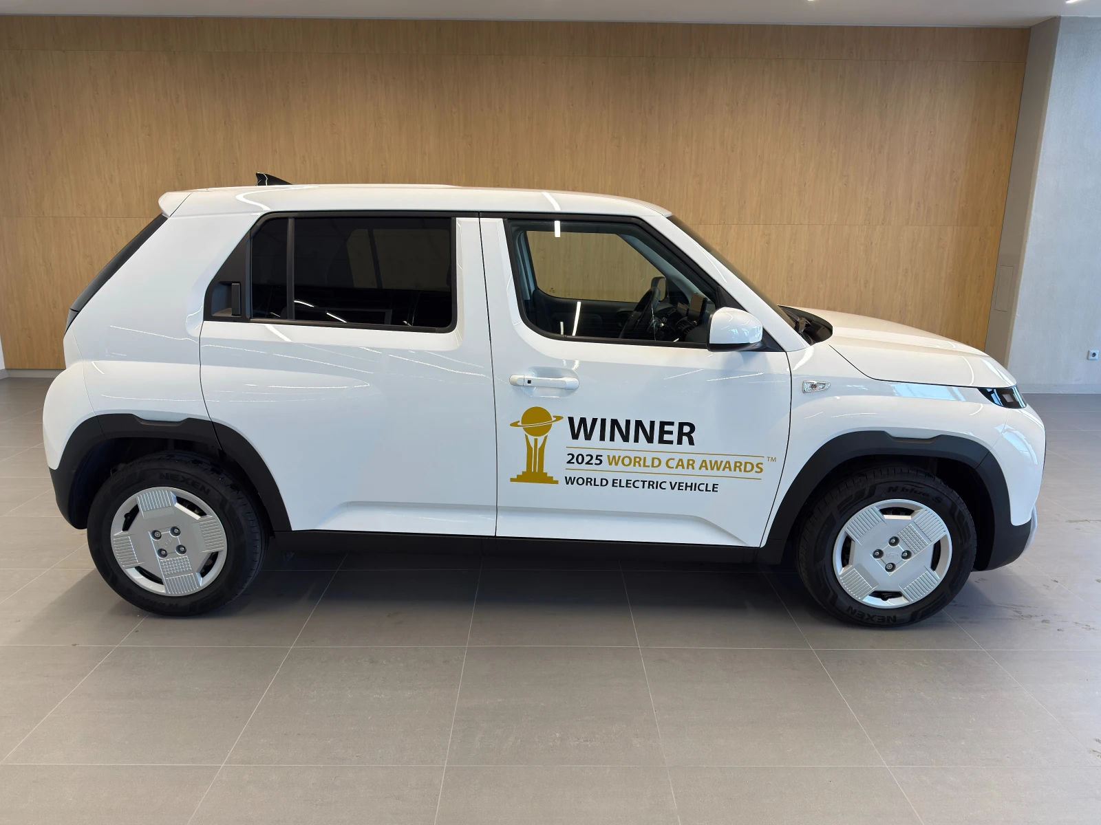 Hyundai Inster BUSINESS 49 kWh - изображение 6