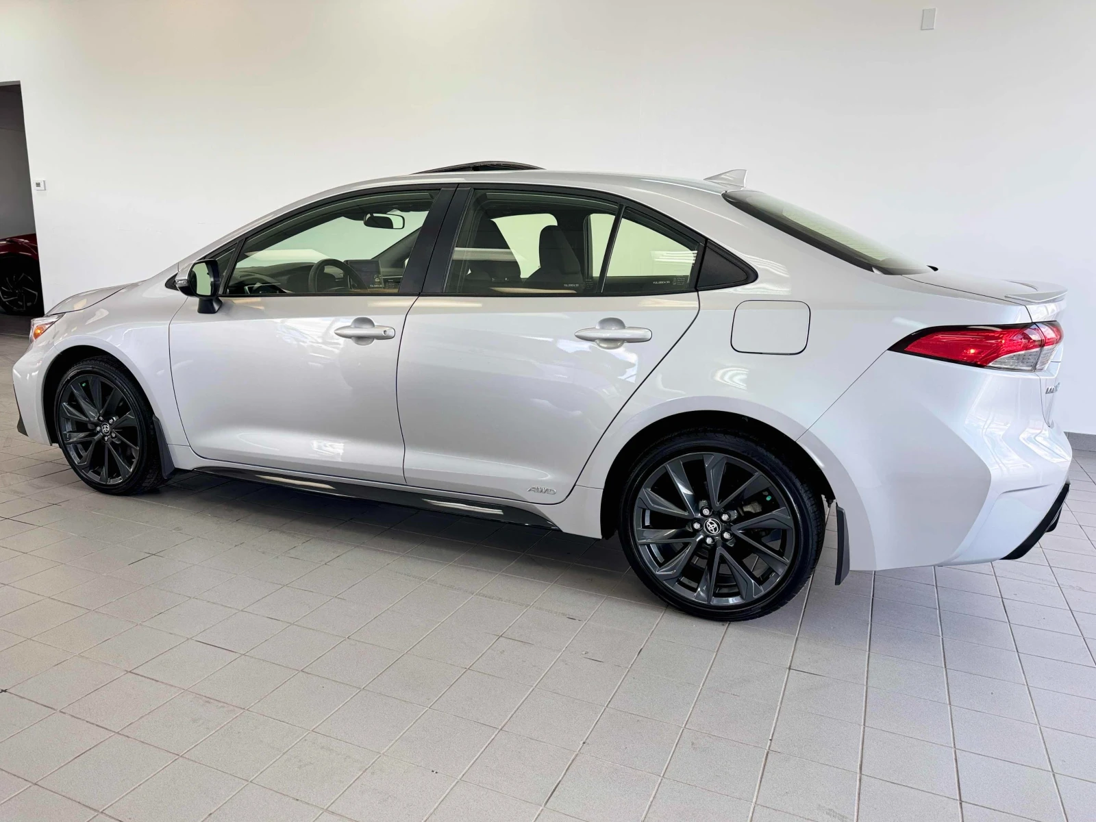 Toyota Corolla Hybrid * * CARFAX * * АВТО КРЕДИТ * *  - изображение 5