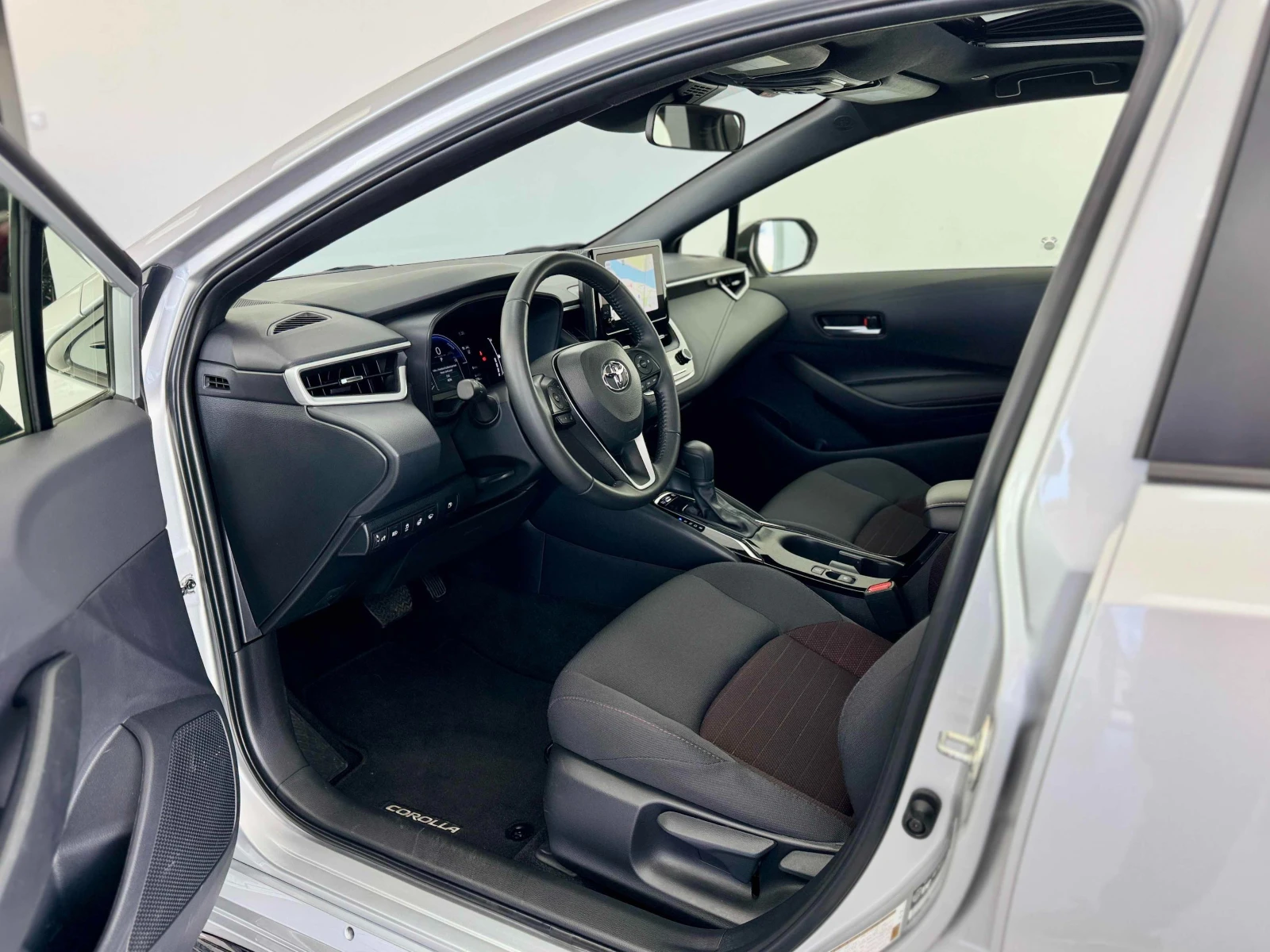 Toyota Corolla Hybrid * * CARFAX * * АВТО КРЕДИТ * *  - изображение 6