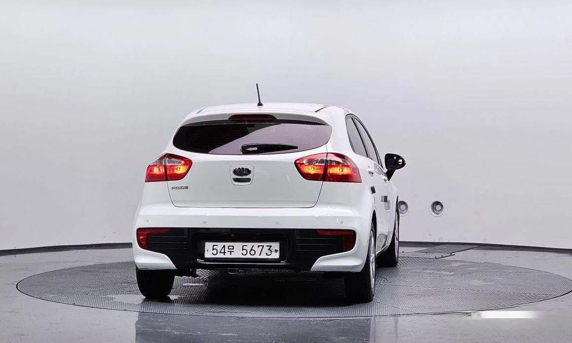 Kia Pride 5DR 1.4 MPI Trendy * НАЙ-ДОБРА ЦЕНА В БЪЛГАРИЯ*  - изображение 4