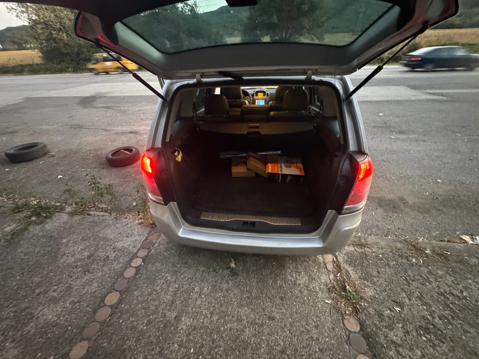 Opel Zafira 1.9 CDTI (120 Hp) - изображение 8