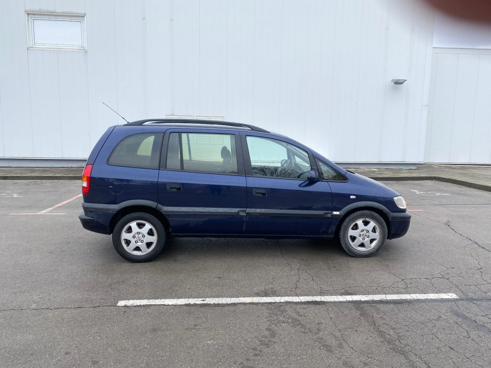 Opel Zafira 2.0 DTL 101 - изображение 5