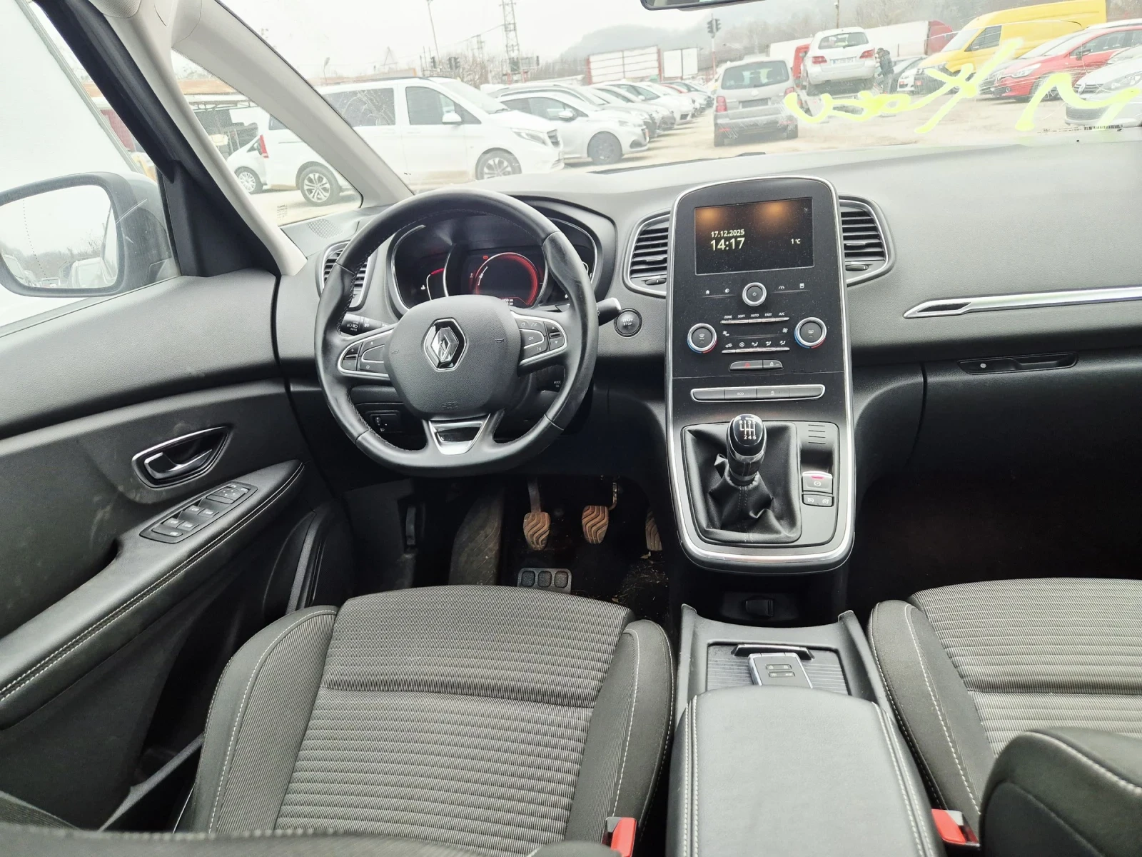 Renault Scenic 1.7dCi, УДАРЕН, ЕВРО 6 - изображение 9