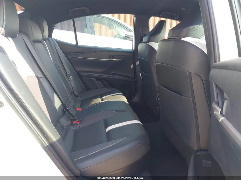 Toyota Camry 2.5l Se, снимка 8 - Автомобили и джипове - 54121828