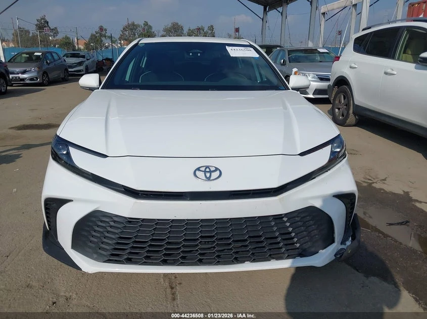 Toyota Camry 2.5l Se, снимка 12 - Автомобили и джипове - 54121828