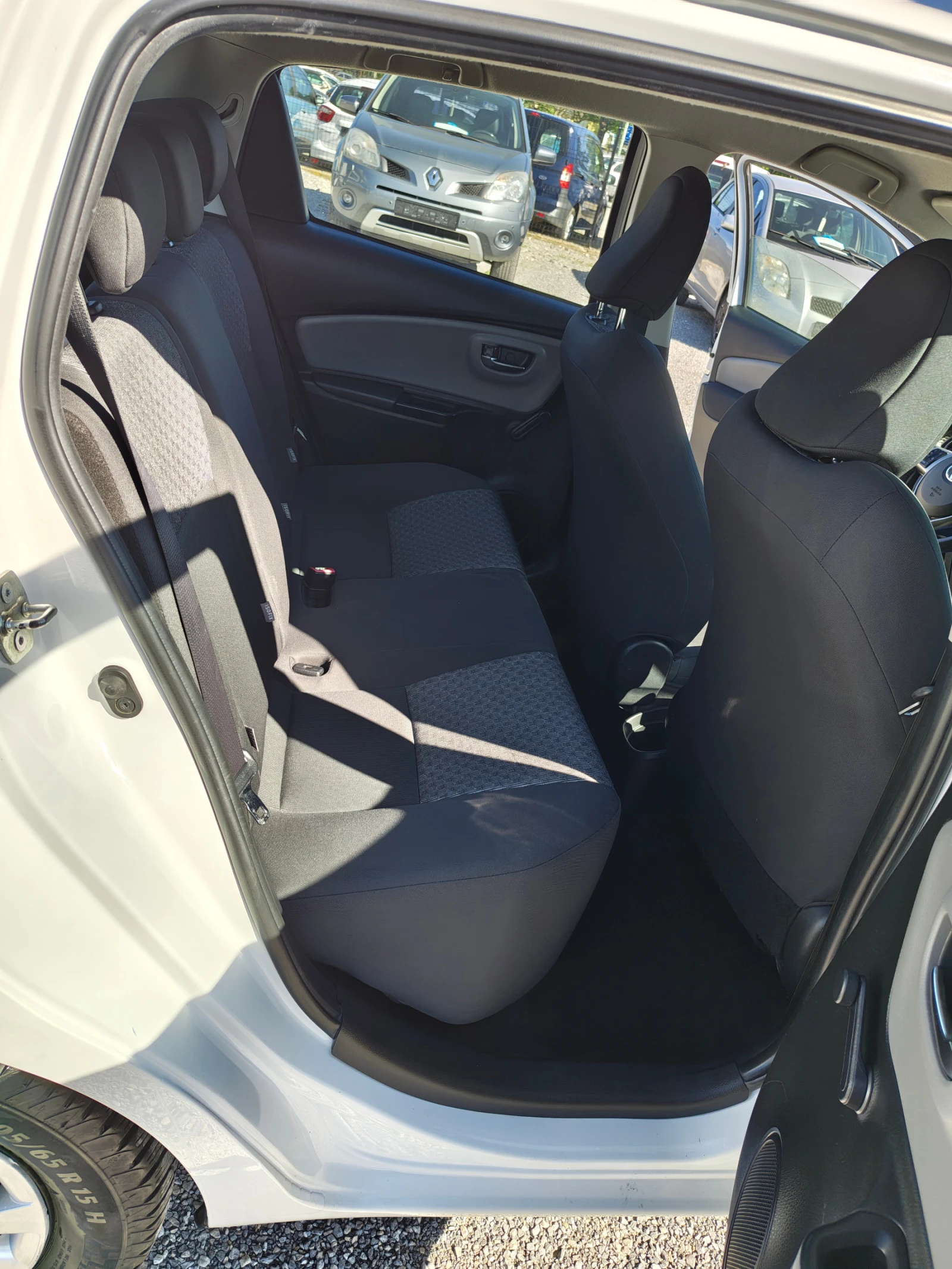 Toyota Yaris 1.0 I | Mobile.bg � ����������� 9