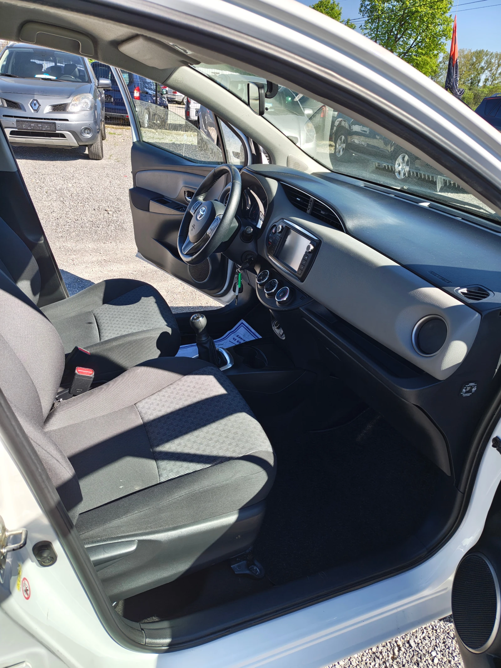 Toyota Yaris 1.0 I | Mobile.bg � ����������� 10