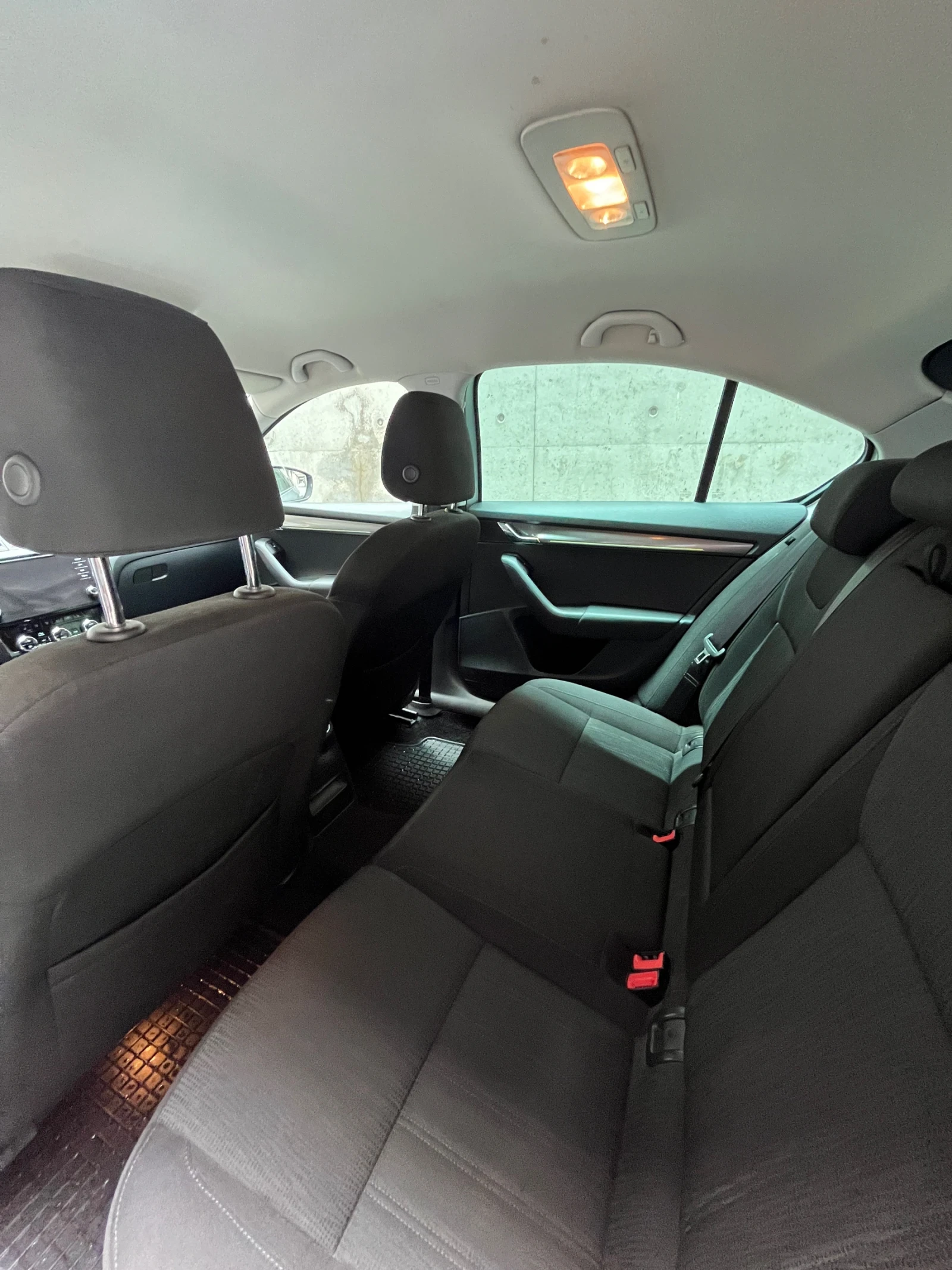 Skoda Octavia, снимка 11 - Автомобили и джипове - 54698760