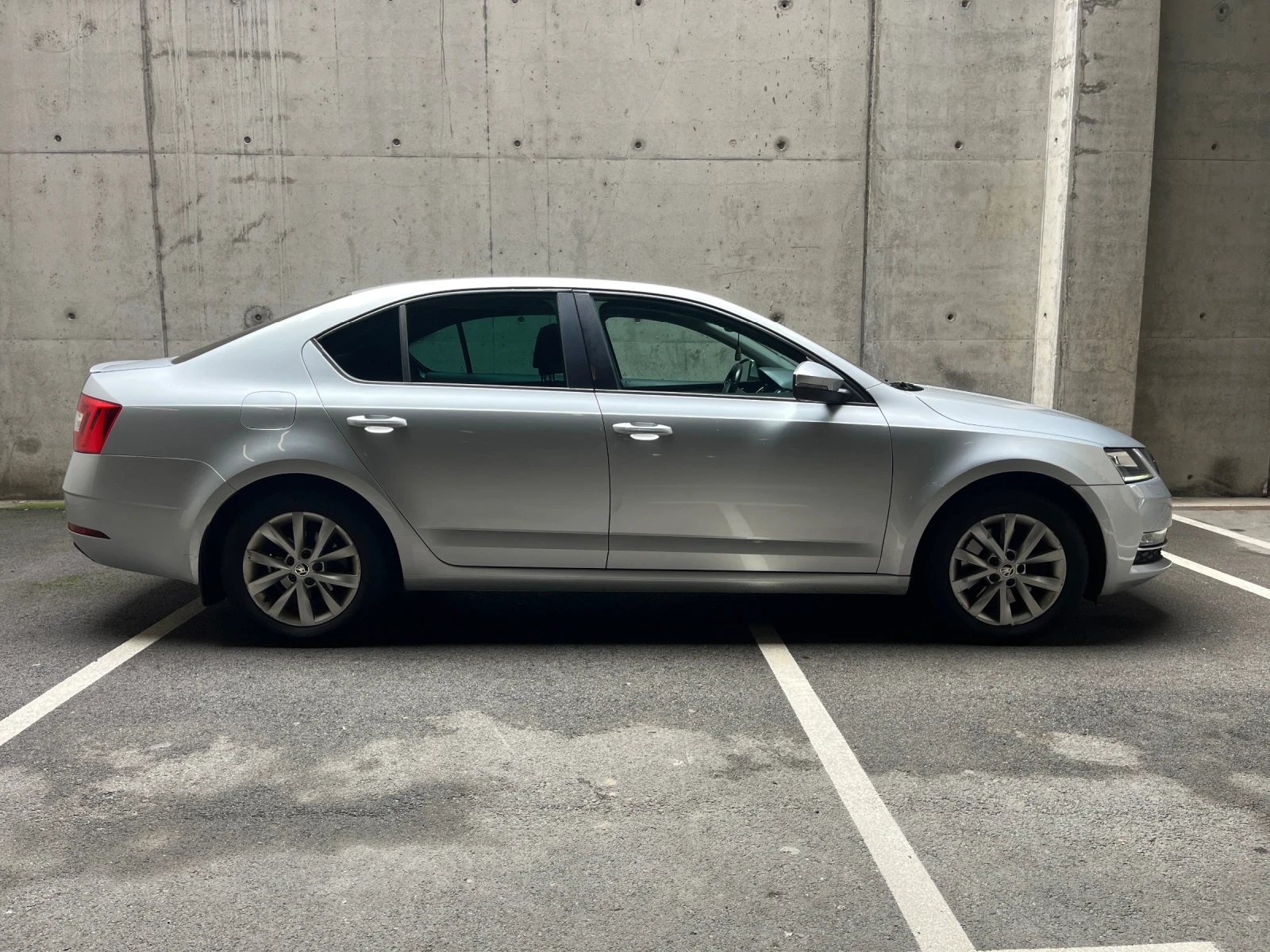 Skoda Octavia, снимка 4 - Автомобили и джипове - 54698760