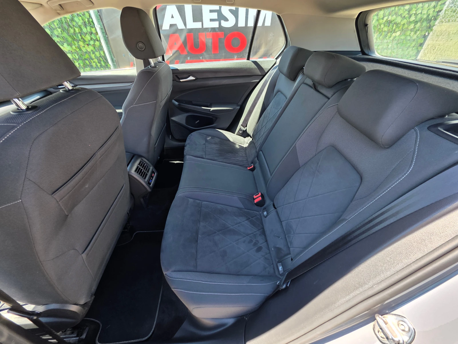 VW Golf VIII-2.0 TDI-115 hp-Style, снимка 12 - Автомобили и джипове - 54861483